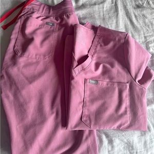 Pink Figs Scrubs Set Petite